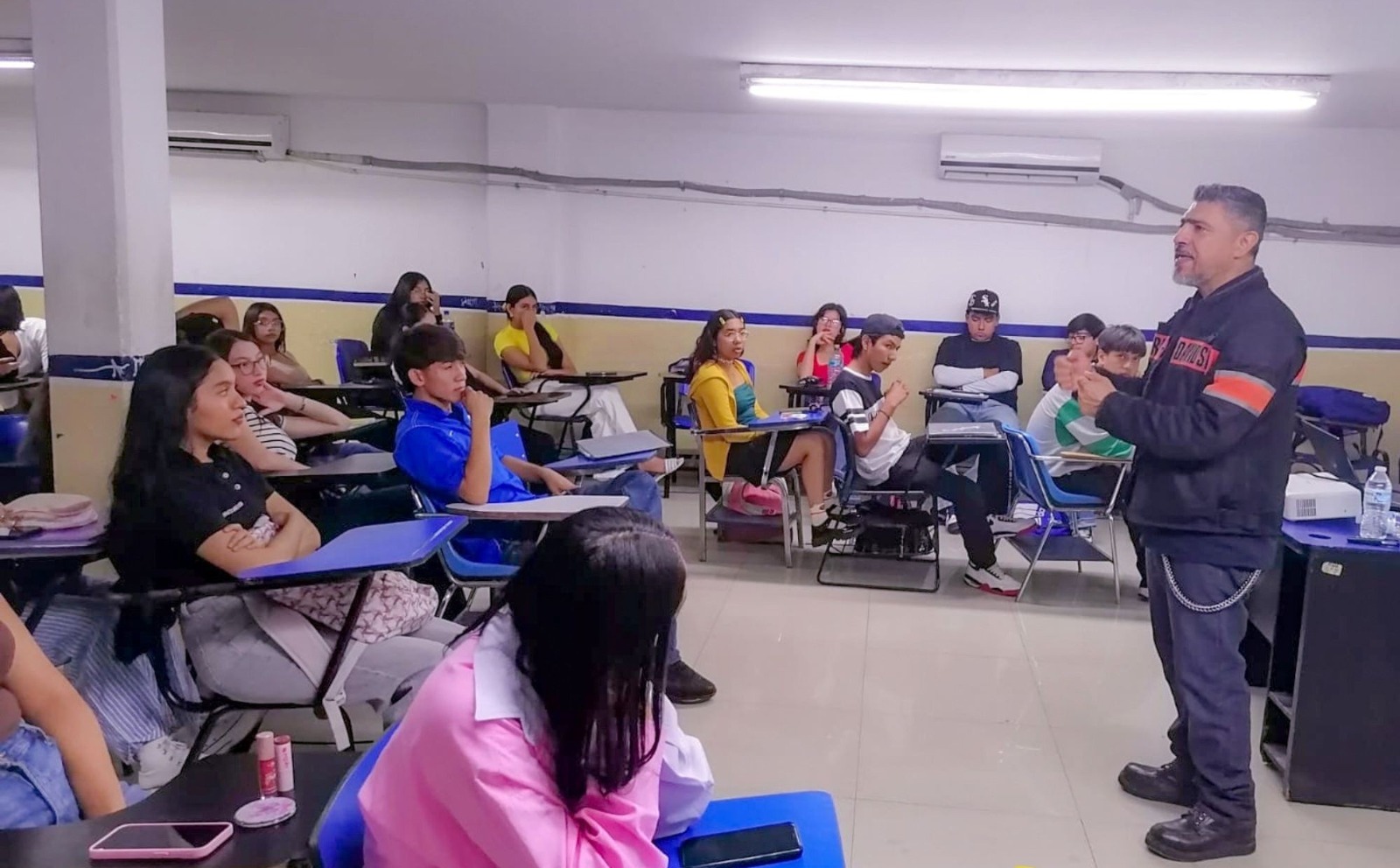 “Mi primera licencia” busca formar conductores más aptos, conscientes y responsables